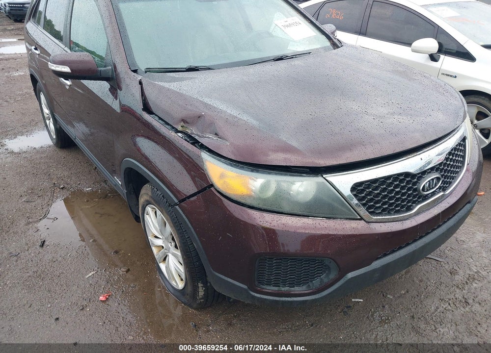 2011 KIA SORENTO LX V6 VIN: 5XYKTDA27BG064511