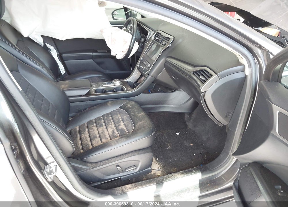 2017 FORD FUSION SE VIN: 3FA6P0HDXHR364070