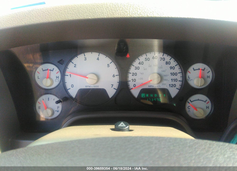 2008 DODGE RAM 1500 SLT VIN: 1D7HA18N08J153415