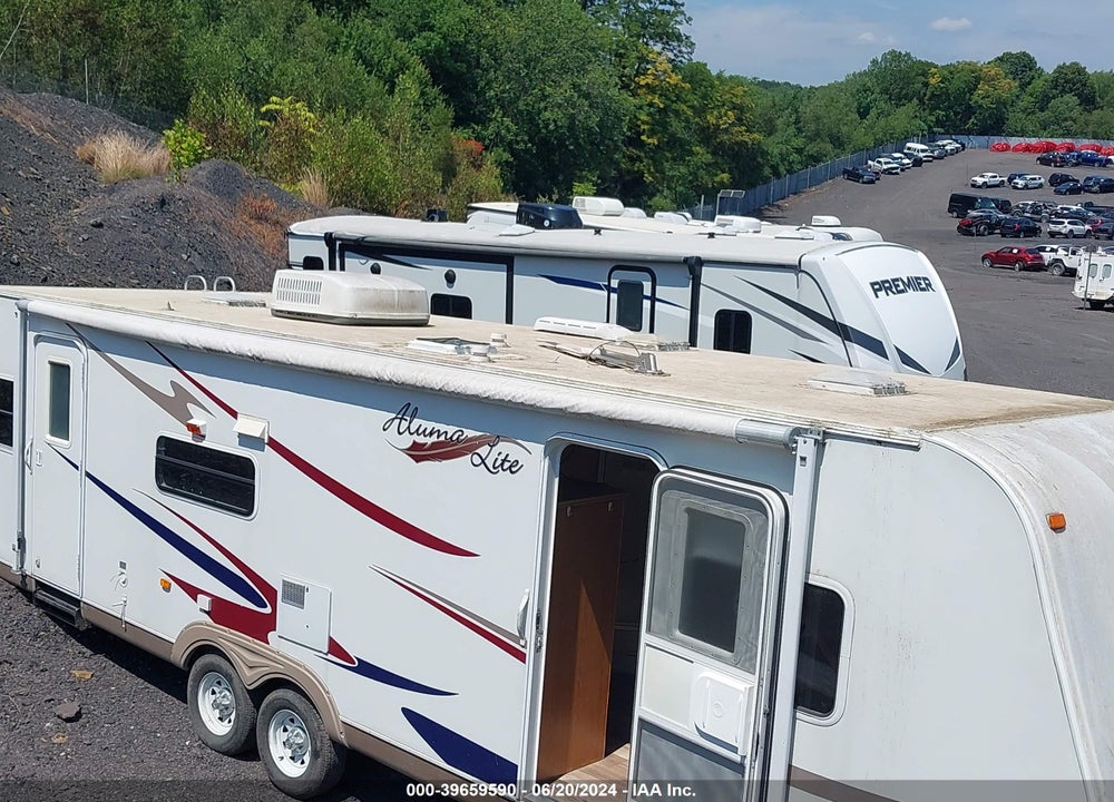 2007 HOLIDAY RAMBLER RAMBLER TRAVEL TRAILER VIN: 1KB18K2074000560