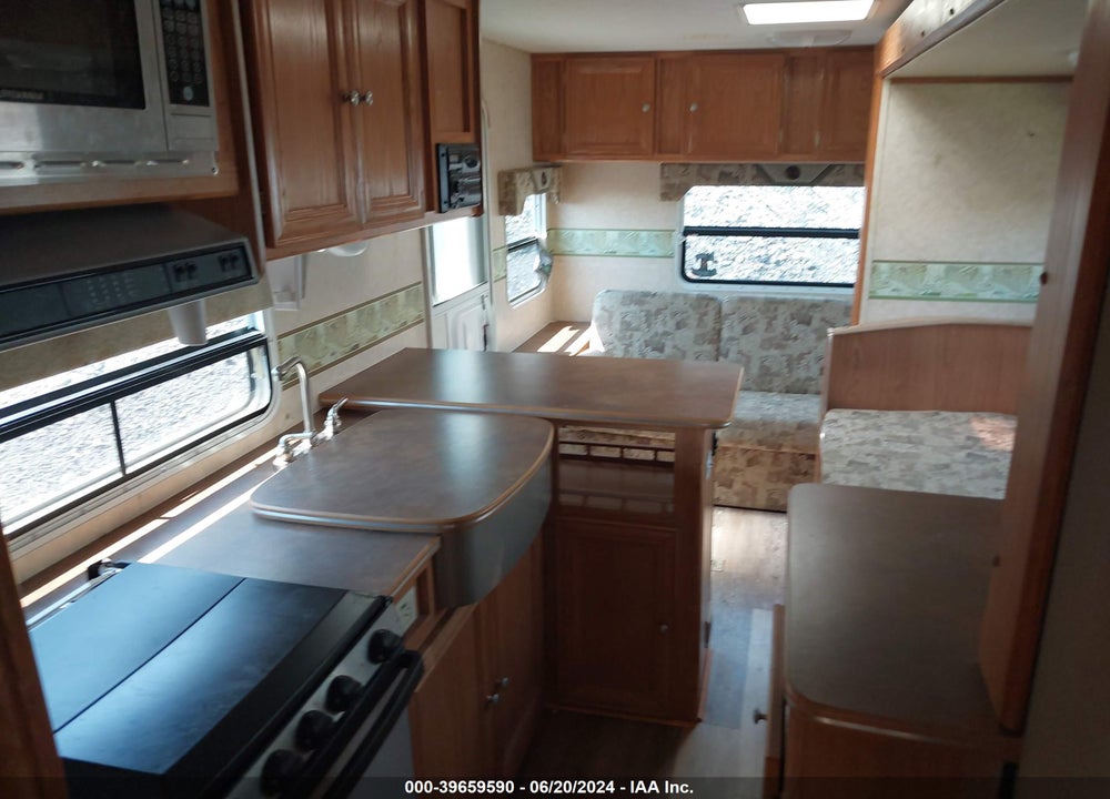 2007 HOLIDAY RAMBLER RAMBLER TRAVEL TRAILER VIN: 1KB18K2074000560