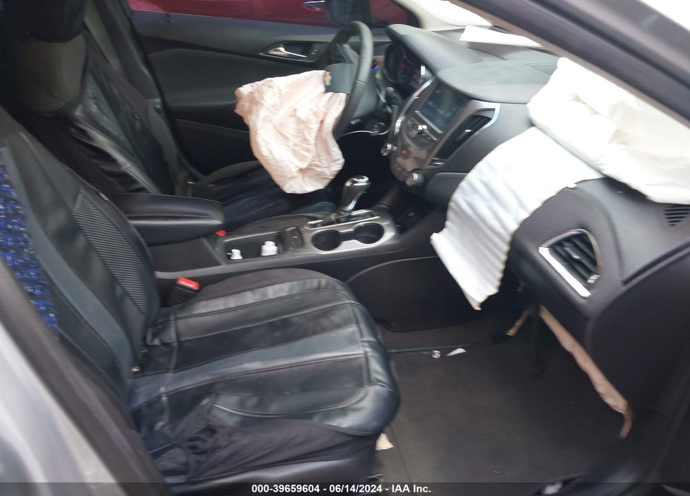 2018 CHEVROLET CRUZE LT AUTO VIN: 1G1BE5SM8J7106401