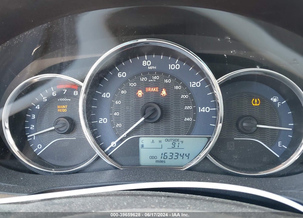 2015 TOYOTA COROLLA L VIN: 2T1BURHE8FC240431
