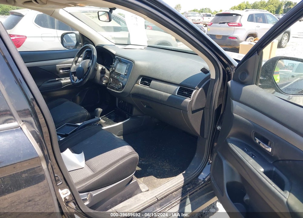 2017 MITSUBISHI OUTLANDER ES VIN: JA4AD2A36HZ032160