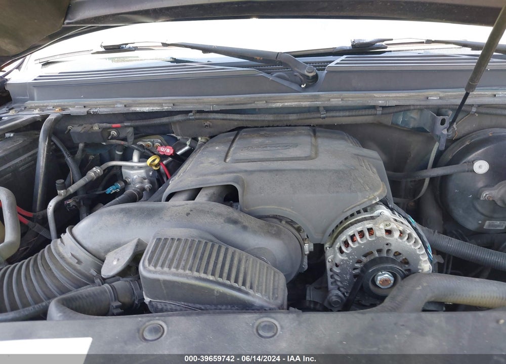 2008 CHEVROLET TAHOE LT VIN: 1GNFC13048R155197