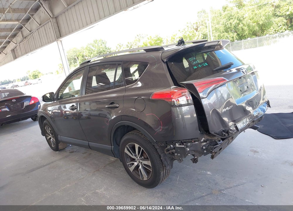 2018 TOYOTA RAV4 XLE VIN: JTMWFREV5JJ738664