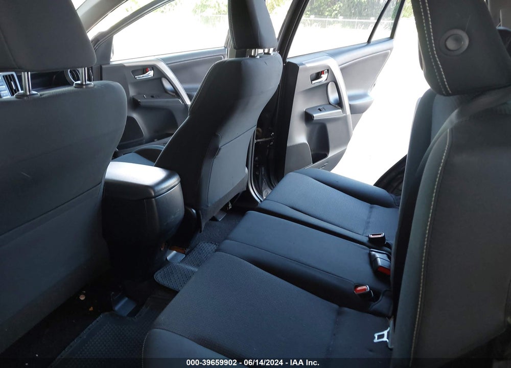 2018 TOYOTA RAV4 XLE VIN: JTMWFREV5JJ738664