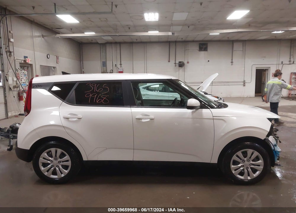 2021 KIA SOUL LX VIN: KNDJ23AU9M7763312