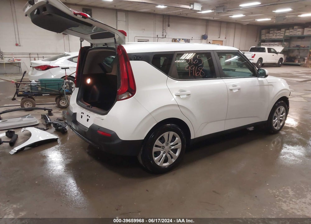 2021 KIA SOUL LX VIN: KNDJ23AU9M7763312