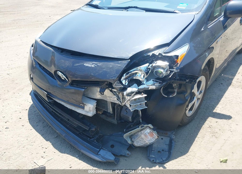 2013 TOYOTA PRIUS TWO VIN: JTDKN3DU3D1718683