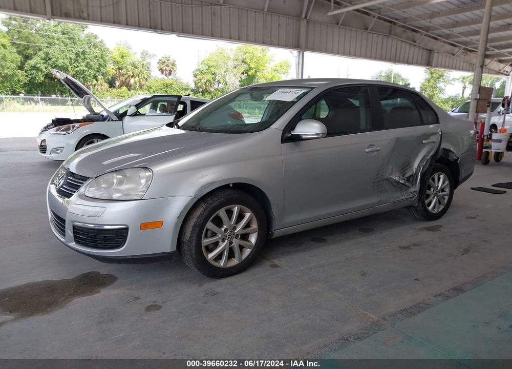 2010 VOLKSWAGEN JETTA LIMITED EDITION VIN: 3VWAX7AJ5AM143456