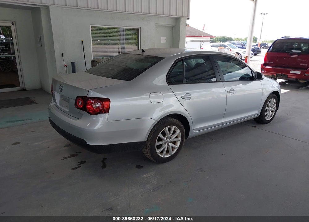 2010 VOLKSWAGEN JETTA LIMITED EDITION VIN: 3VWAX7AJ5AM143456