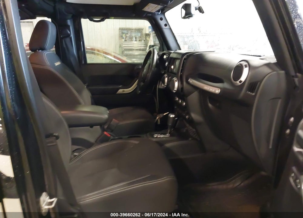 2015 JEEP WRANGLER UNLIMITED SAHARA VIN: 1C4BJWEG8FL723925