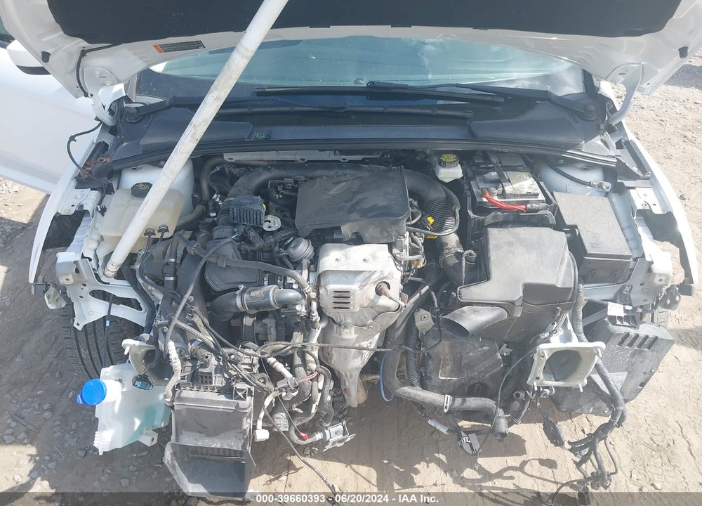 2018 FORD FOCUS SE VIN: 1FADP3FE5JL267965