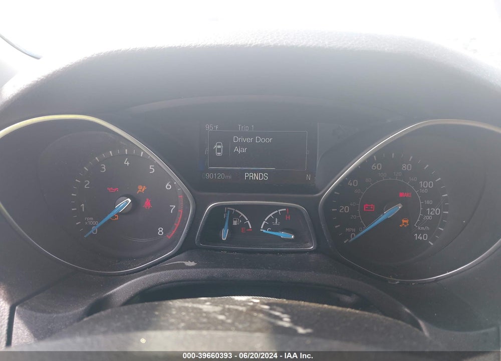 2018 FORD FOCUS SE VIN: 1FADP3FE5JL267965