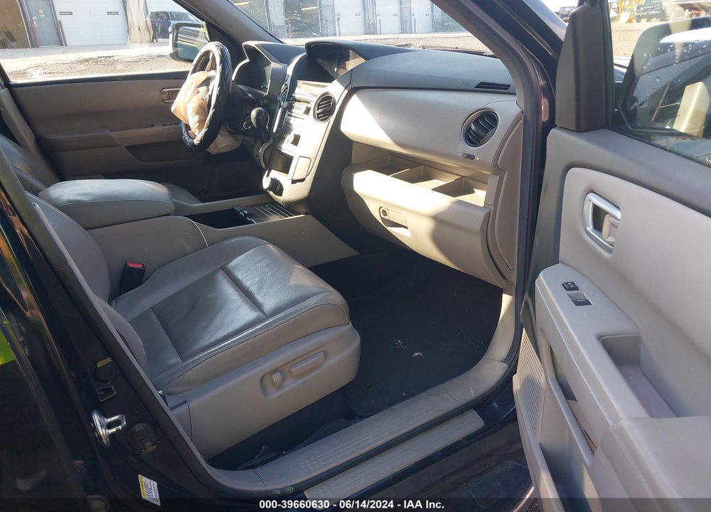 2012 HONDA PILOT TOURING VIN: 5FNYF4H91CB066977