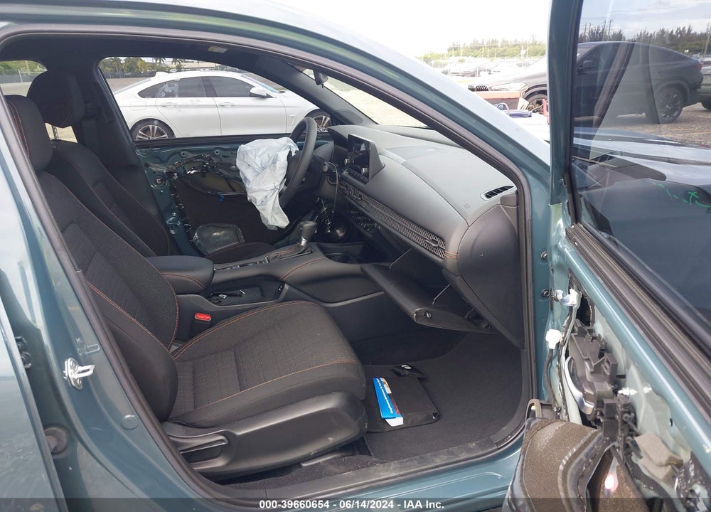 2024 HONDA HR-V 2WD SPORT/2WD SPORT W/O BSI VIN: 3CZRZ1H54RM708517