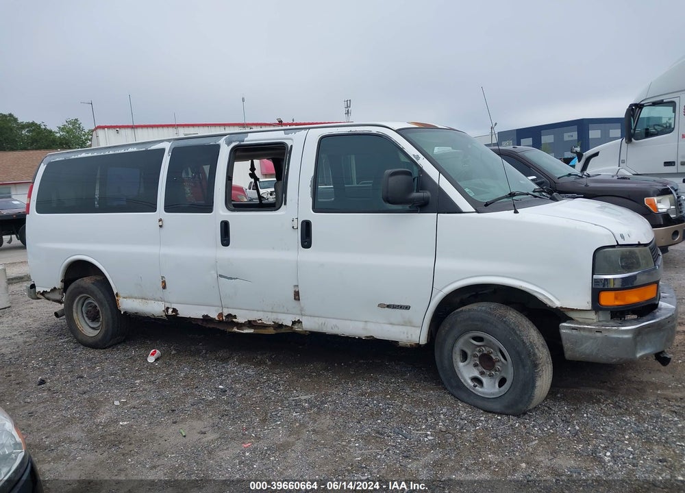 2005 CHEVROLET EXPRESS VIN: 1GAHG39UX51244626