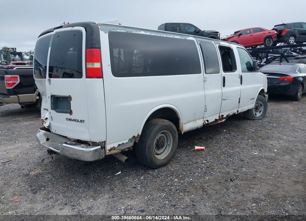 2005 CHEVROLET EXPRESS VIN: 1GAHG39UX51244626