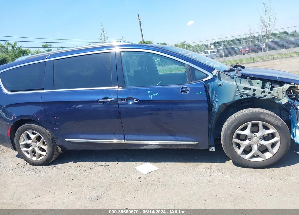 2019 CHRYSLER PACIFICA TOURING L VIN: 2C4RC1BG0KR673359