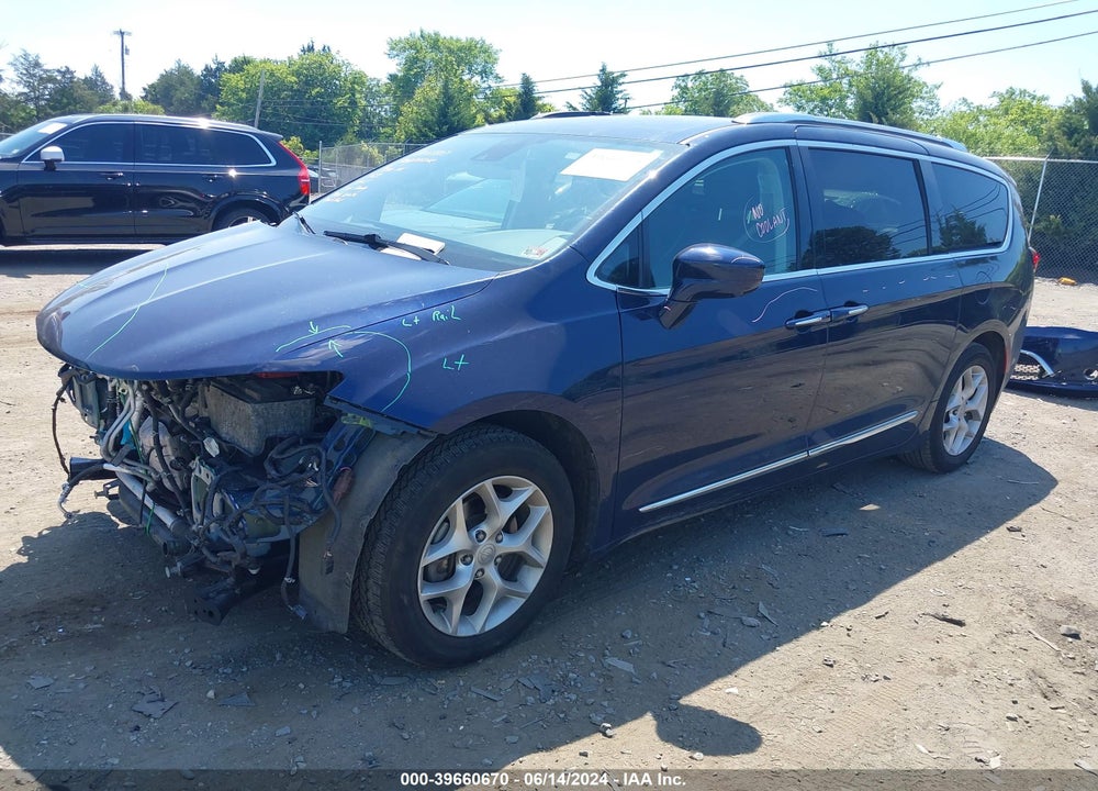 2019 CHRYSLER PACIFICA TOURING L VIN: 2C4RC1BG0KR673359