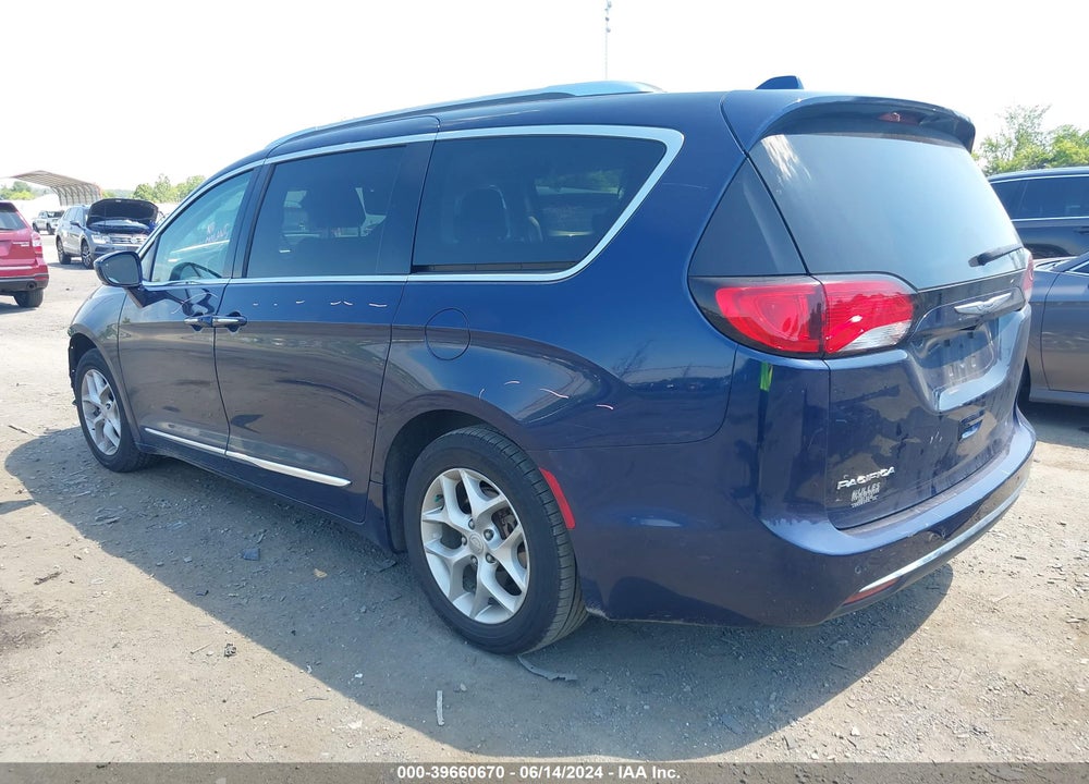 2019 CHRYSLER PACIFICA TOURING L VIN: 2C4RC1BG0KR673359