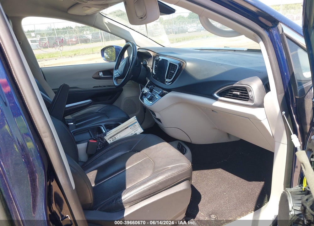 2019 CHRYSLER PACIFICA TOURING L VIN: 2C4RC1BG0KR673359