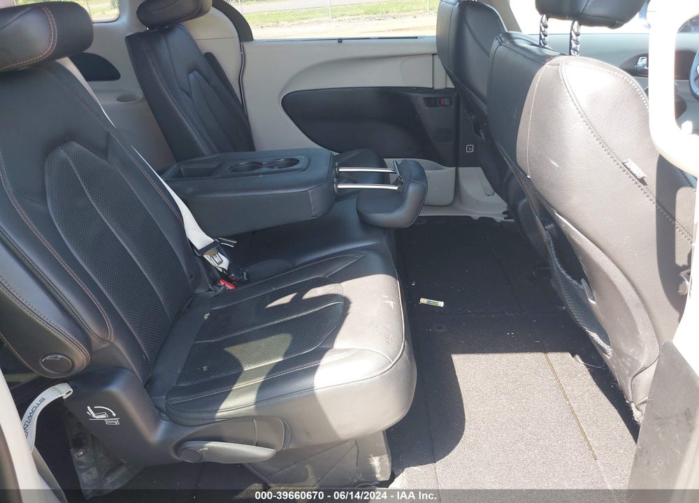 2019 CHRYSLER PACIFICA TOURING L VIN: 2C4RC1BG0KR673359