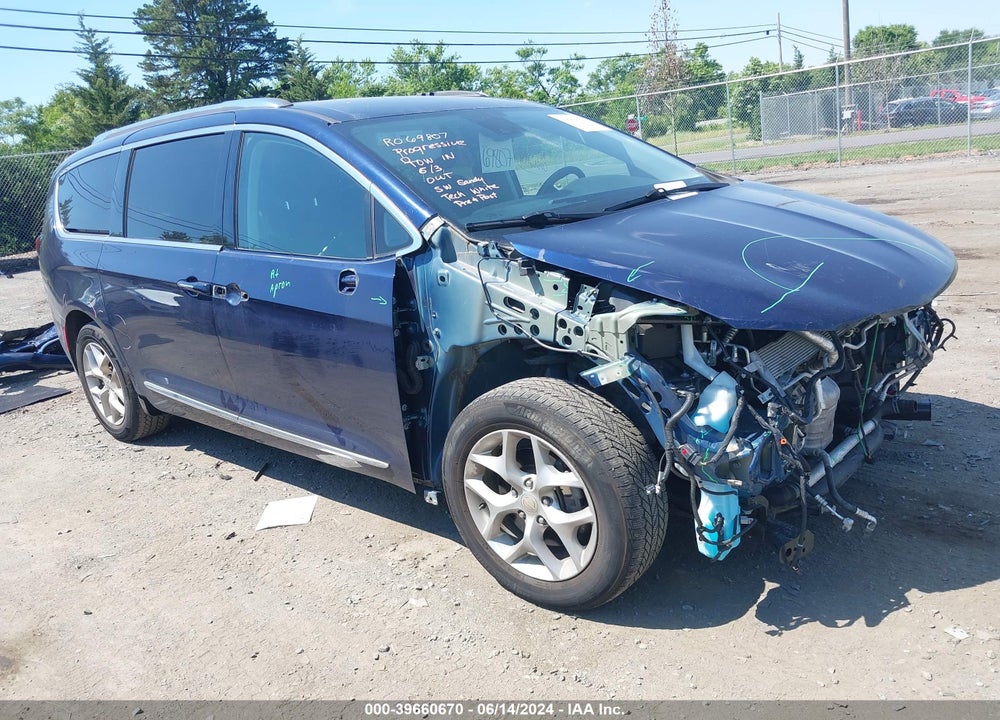 2019 CHRYSLER PACIFICA TOURING L VIN: 2C4RC1BG0KR673359