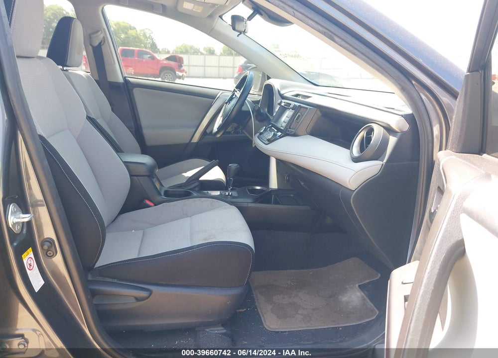 2017 TOYOTA RAV4 XLE VIN: JTMWFREV5HJ717114