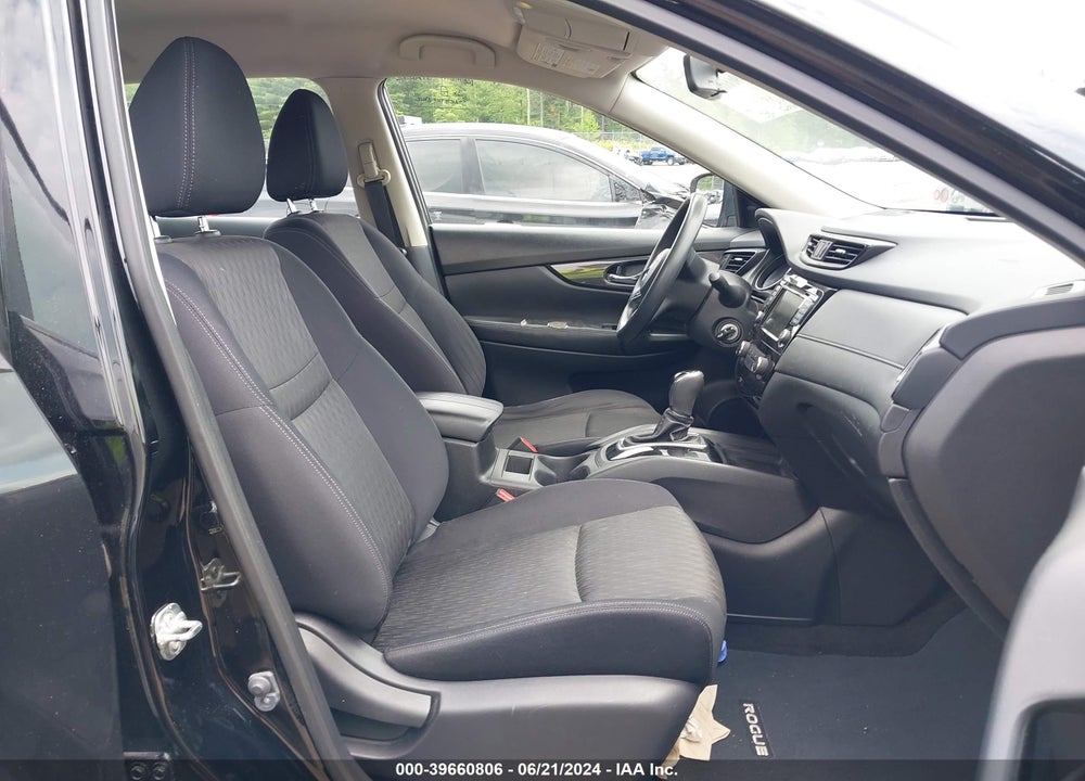 2018 NISSAN ROGUE S VIN: JN8AT2MV3JW304424