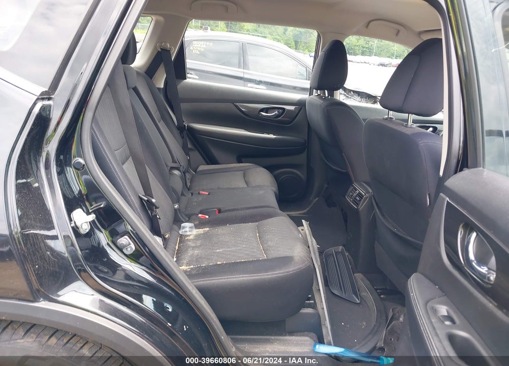 2018 NISSAN ROGUE S VIN: JN8AT2MV3JW304424