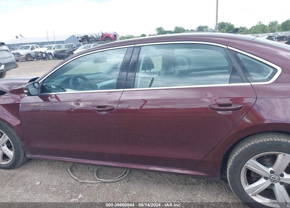 2013 VOLKSWAGEN PASSAT 2.5L SE VIN: 1VWBP7A38DC092014