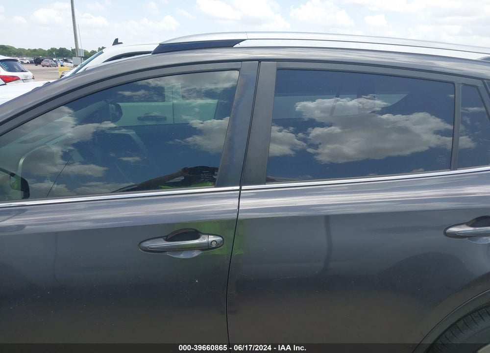 2017 TOYOTA RAV4 LE VIN: JTMZFREVXHJ707529