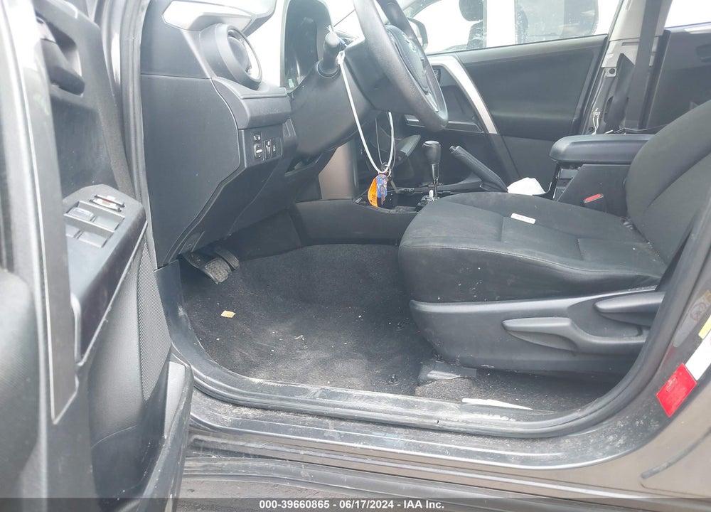 2017 TOYOTA RAV4 LE VIN: JTMZFREVXHJ707529