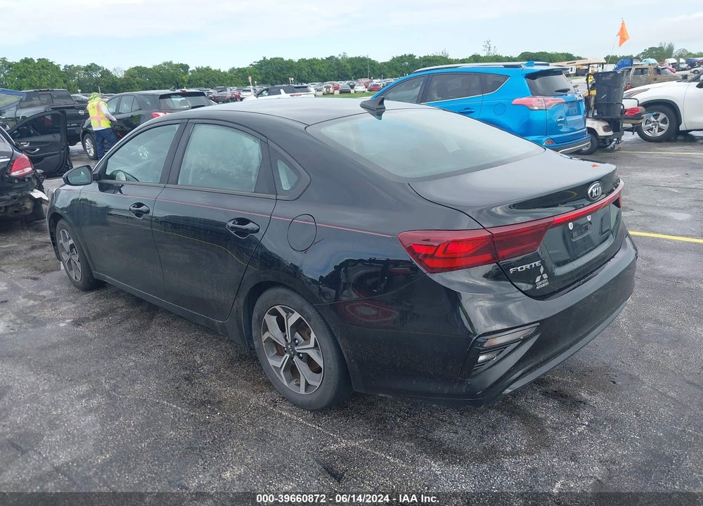 2019 KIA FORTE LXS VIN: 3KPF24AD5KE133442