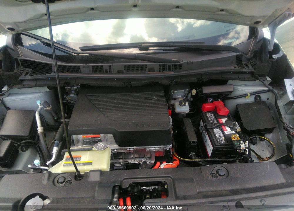 2018 NISSAN LEAF SV VIN: 1N4AZ1CP7JC308815