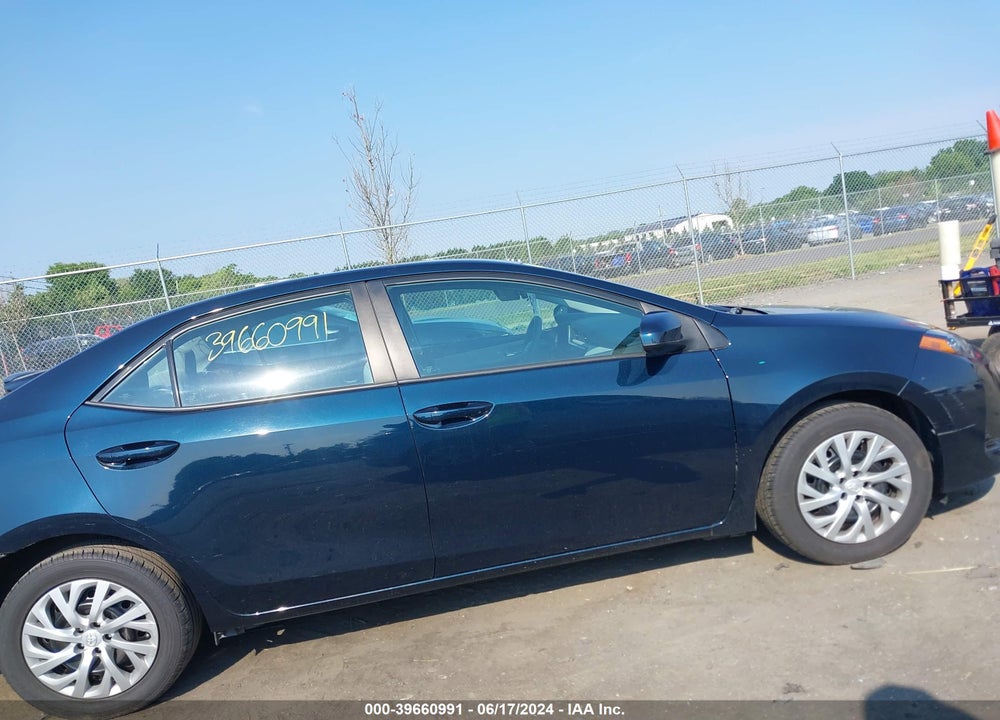 2018 TOYOTA COROLLA LE VIN: 2T1BURHE2JC091586