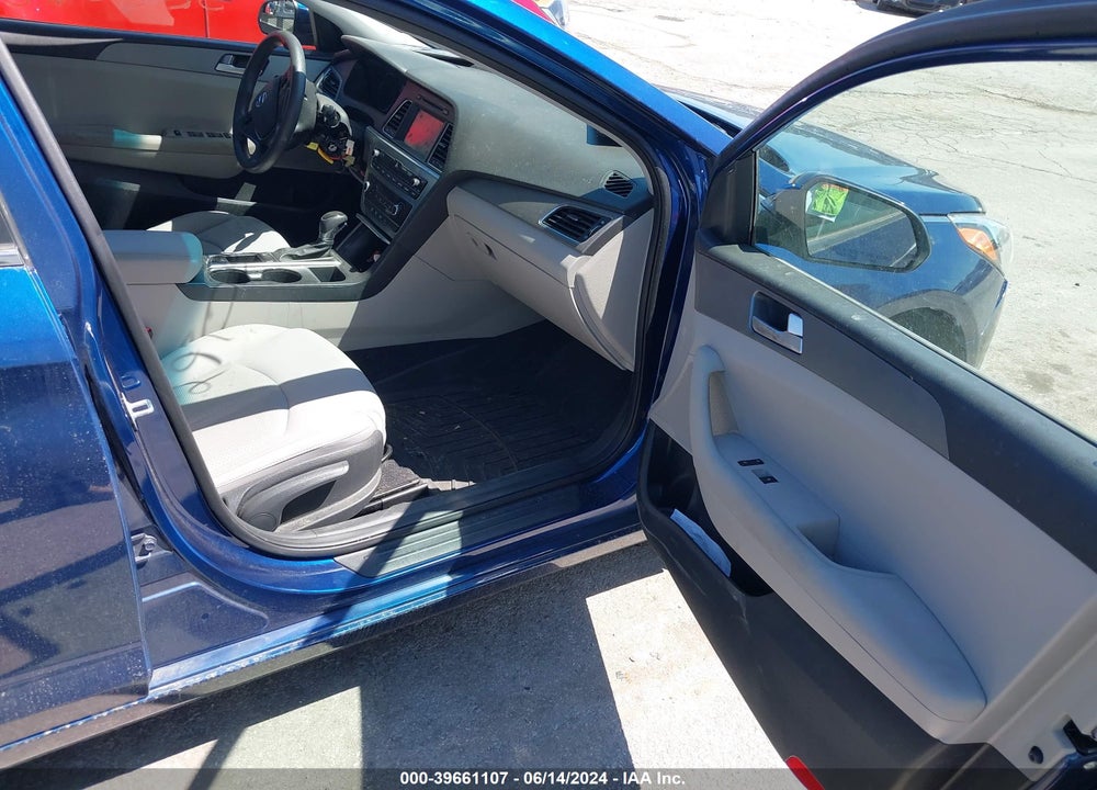 2016 HYUNDAI SONATA SE VIN: 5NPE24AF0GH323066