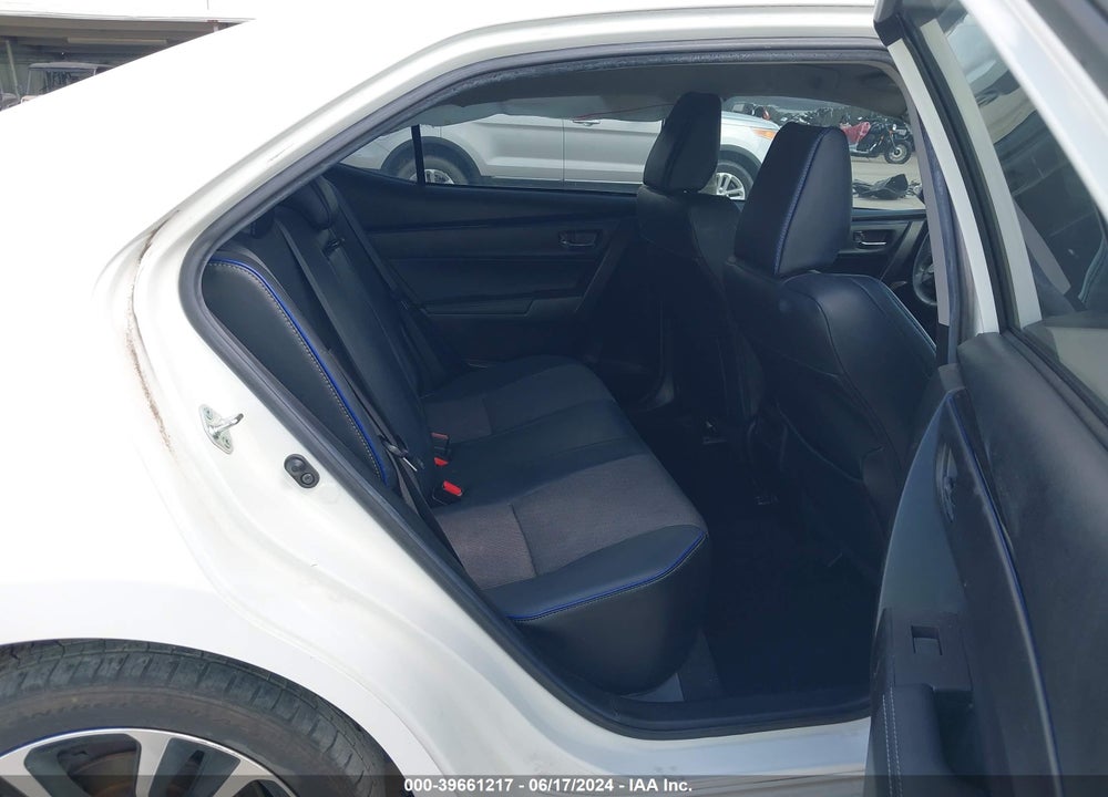 2018 TOYOTA COROLLA SE VIN: 5YFBURHE5JP769330