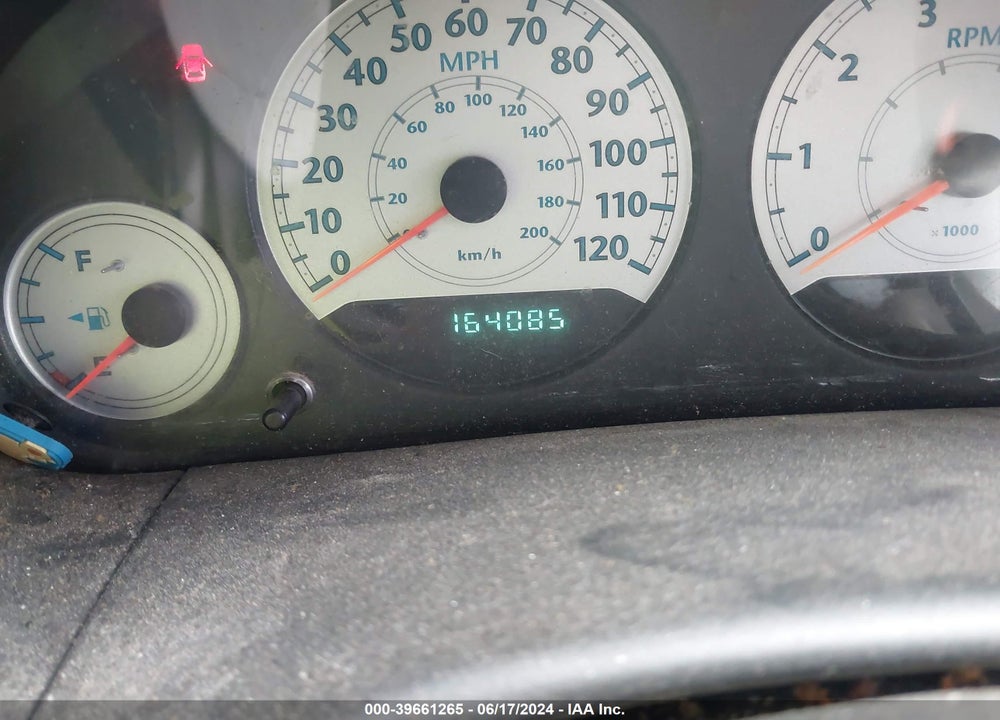 2006 CHRYSLER TOWN & COUNTRY LX VIN: 2A4GP44R66R800837