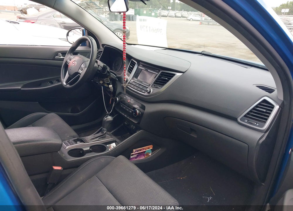 2016 HYUNDAI TUCSON SE VIN: KM8J23A40GU075815
