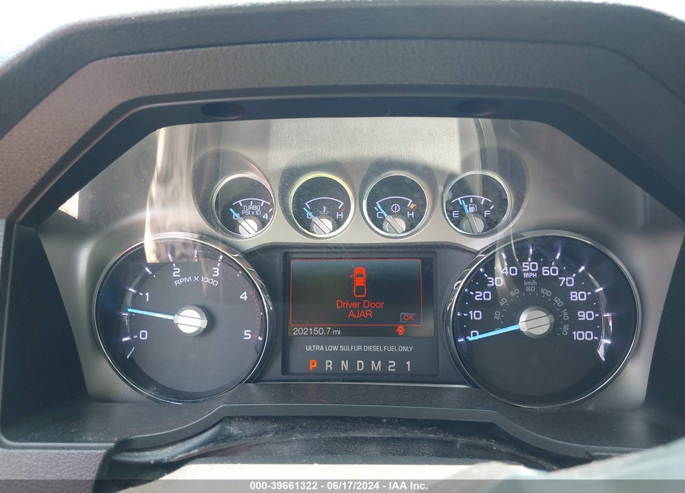 2015 FORD F-350 LARIAT VIN: 1FT8W3BT1FEC10984