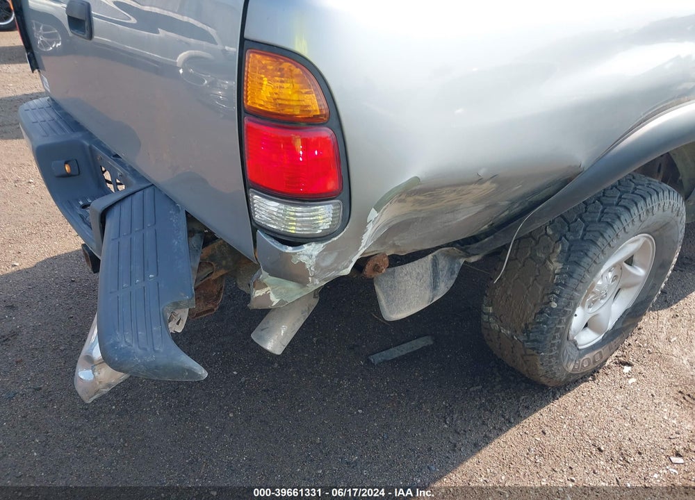 2001 TOYOTA TUNDRA SR5 V8 VIN: 5TBBT44161S161924