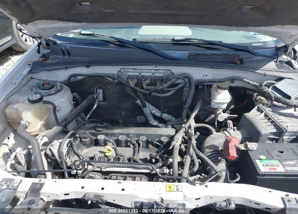 2009 FORD ESCAPE XLS VIN: 1FMCU92739KB20775