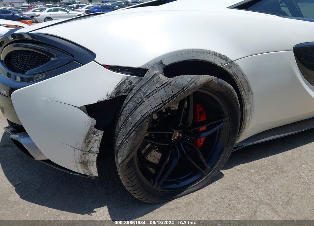 2016 MCLAREN 570S VIN: SBM13DAA6GW000271