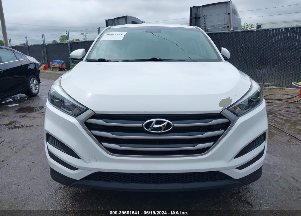 2017 HYUNDAI TUCSON SE VIN: KM8J23A40HU596633