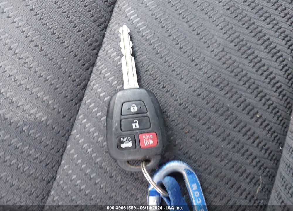2017 TOYOTA CAMRY LE VIN: 4T1BF1FK4HU327765
