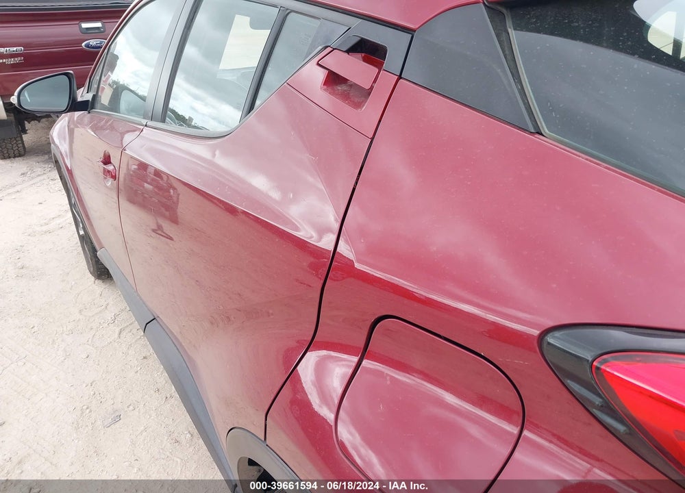 2018 TOYOTA C-HR XLE VIN: NMTKHMBX8JR027740