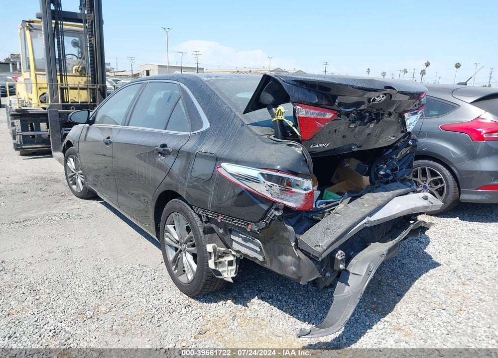 2015 TOYOTA CAMRY SE VIN: 4T1BF1FKXFU116048